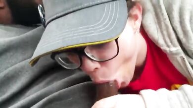 Pretty Mcdonalds employe sucking dick in the car