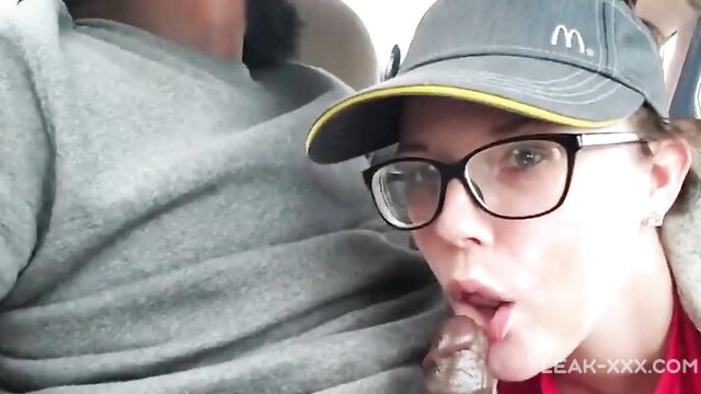 Pretty Mcdonalds employe sucking dick in the car - 1 image
