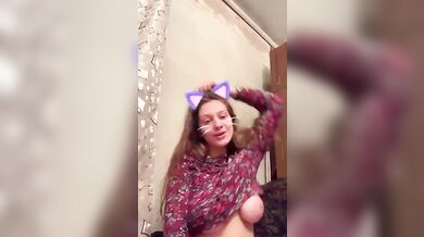 Cute girl in big tit accidentally exposed