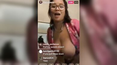 Really Big tit accidentally exposed