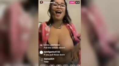 Really Big tit accidentally exposed