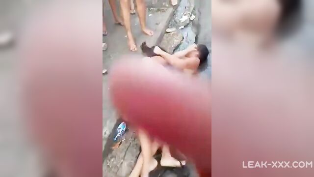 Street whores fighting over a rich client - 1 image