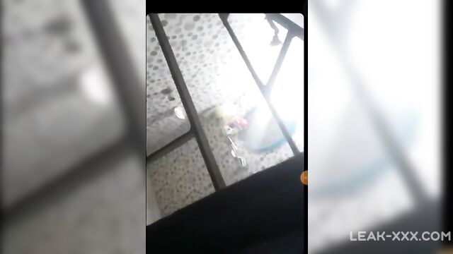 Neighbor spies sexy neighbor in bathroom - 1 image