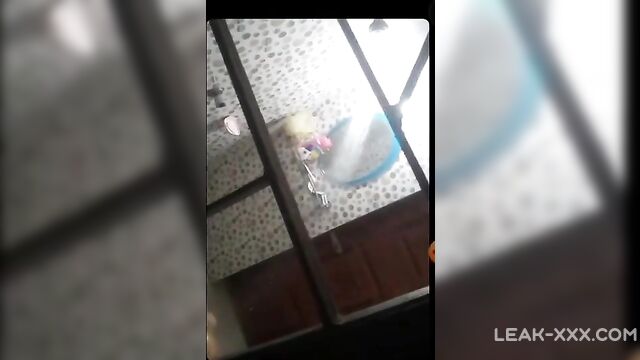 Neighbor spies sexy neighbor in bathroom - 2 image