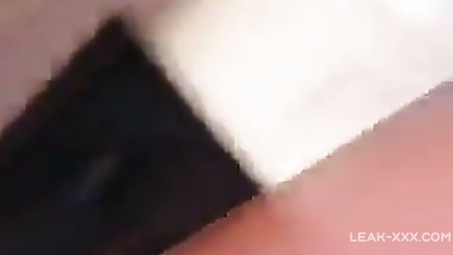 Spanish naked plumpy female baths in public in Valencia city - 3 image