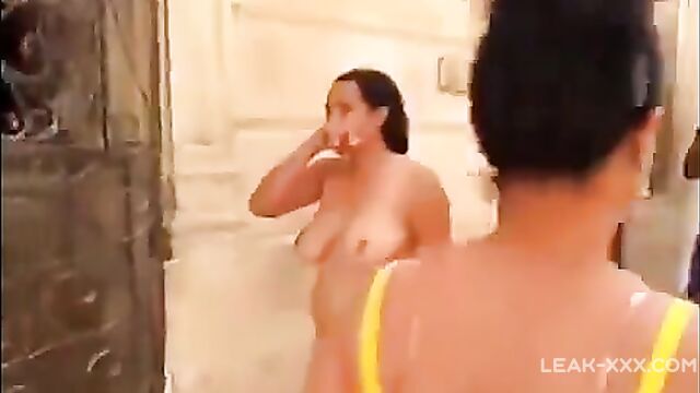 Naked protest in Cuba-da best protest i ever saw