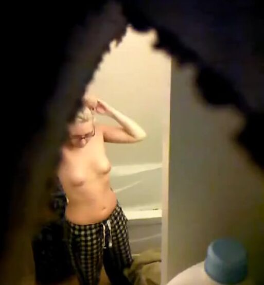 Roommate unaware voyeur and downblouse