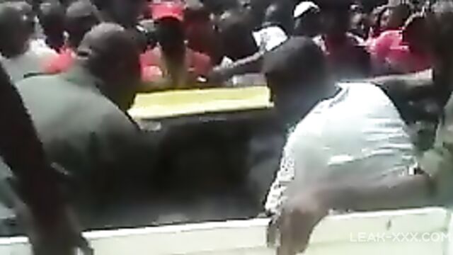 African two fat naked female thieves tied and transported - 1 image