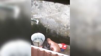 Bangladeshi sexy girl bathing