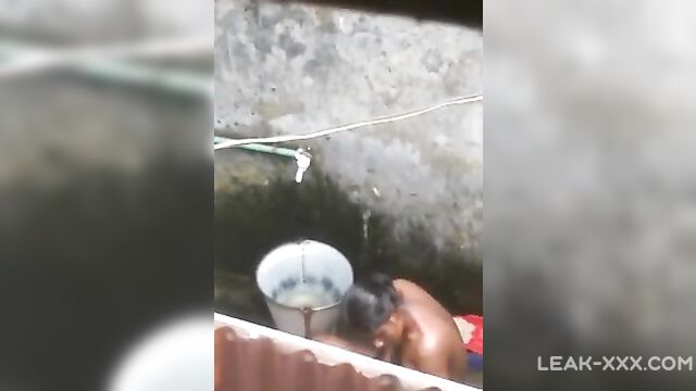 Bangladeshi sexy girl bathing - 1 image