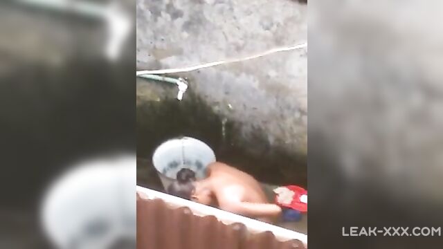 Bangladeshi sexy girl bathing - 4 image