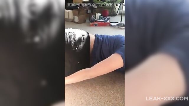 Sister goes naked in front of Brother and Mom - 3 image