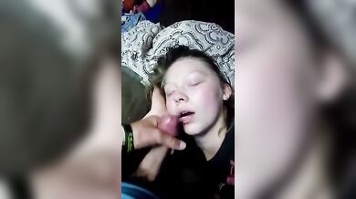 Pranking my sleeping Sister and Cumshot