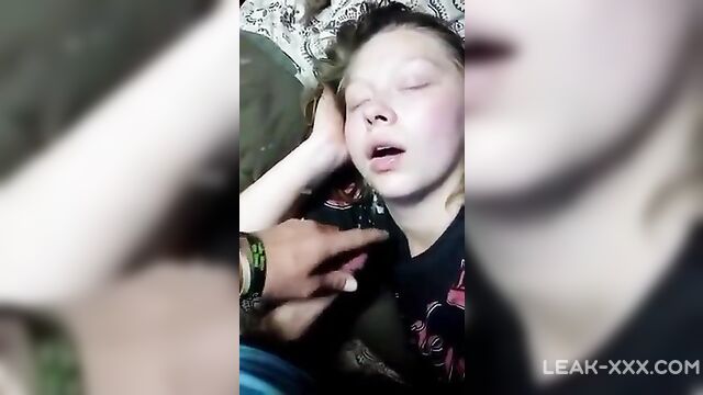 Pranking my sleeping Sister and Cumshot - 5 image