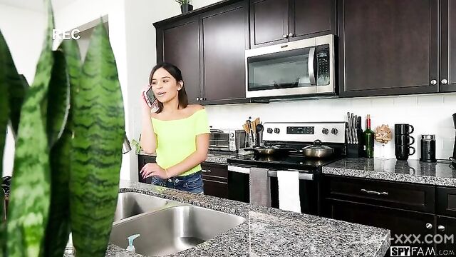 Teen Daughter uses the opportunity to Seduce her Dad - 1 image