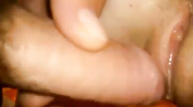 Daughter getting her wet Pussy filled with Sperm in Creampie