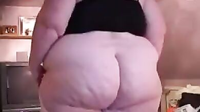 Big granny flattens her son [ Insane facesitting ]