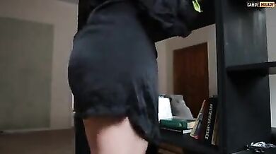 Brunette Mom got stuck in the bookshelf and was fucked